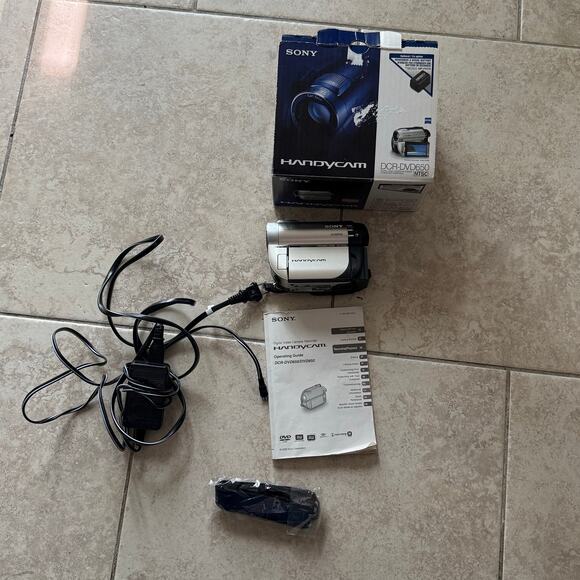 Sony Handycam DCR-DVD650 Mini DVD Camcorder Tested/works - Picture 1 of 10